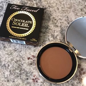 Too Faced Chocolate Soleil in Medium/Deep